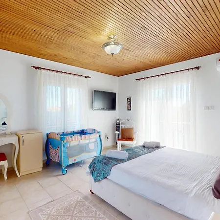 Butterfly By Holidaykeys Kyrenia (Northern Cyprus)