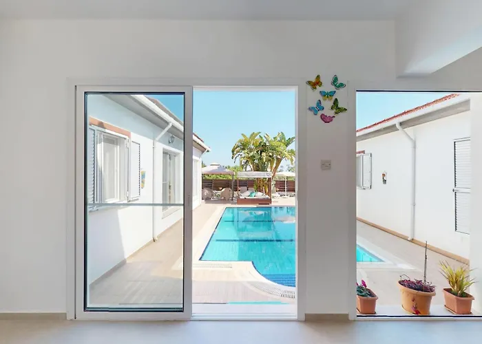 Butterfly By Holidaykeys * Kyrenia (Northern Cyprus)