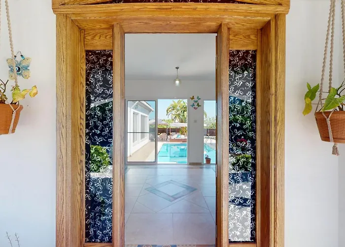 Vila Butterfly By Holidaykeys Kyrenia (Northern Cyprus)