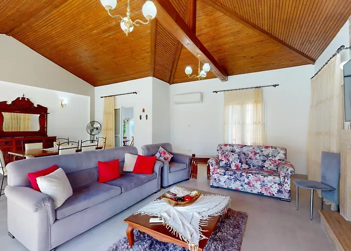 Butterfly By Holidaykeys * Kyrenia (Northern Cyprus)