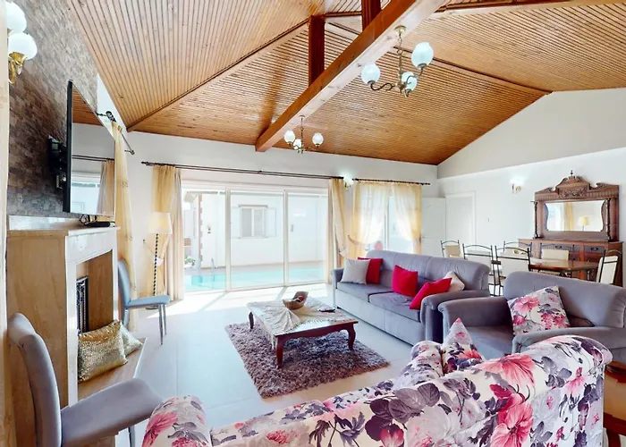 Butterfly By Holidaykeys Villa *