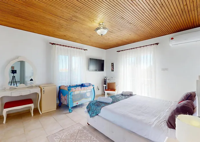 Butterfly By Holidaykeys Kyrenia (Northern Cyprus)